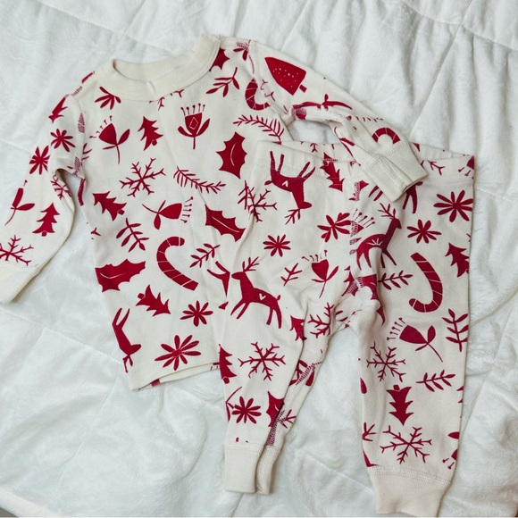 Hanna Andersson reindeer Pj set size 3-6M - Picture 1 of 4